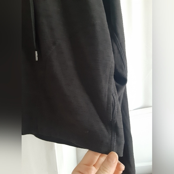 Old Navy Cropped "breathe on"  hoodie - Picture 4 of 4